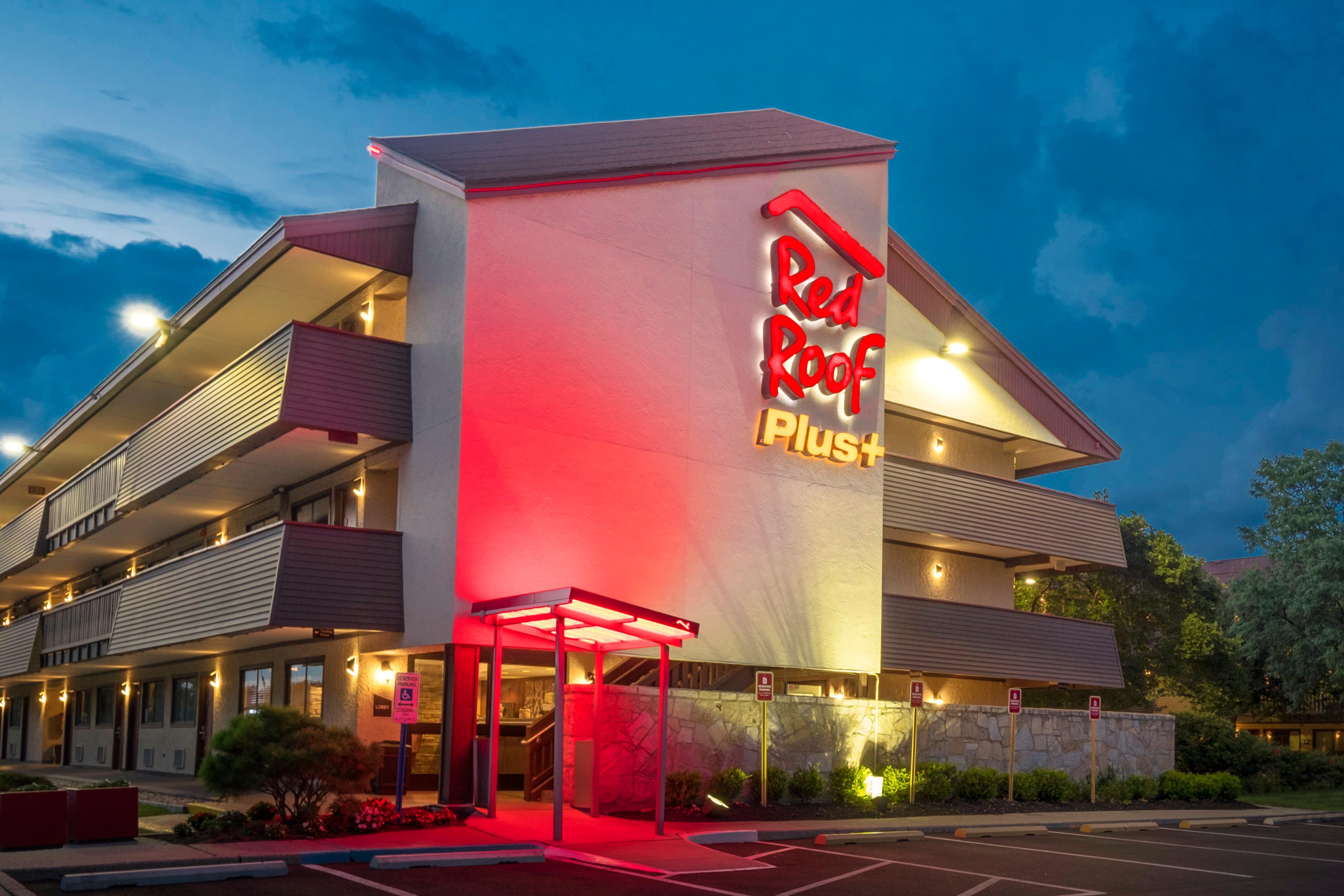 Red Roof Inn Plus+ Secaucus - Meadowlands Exterior photo