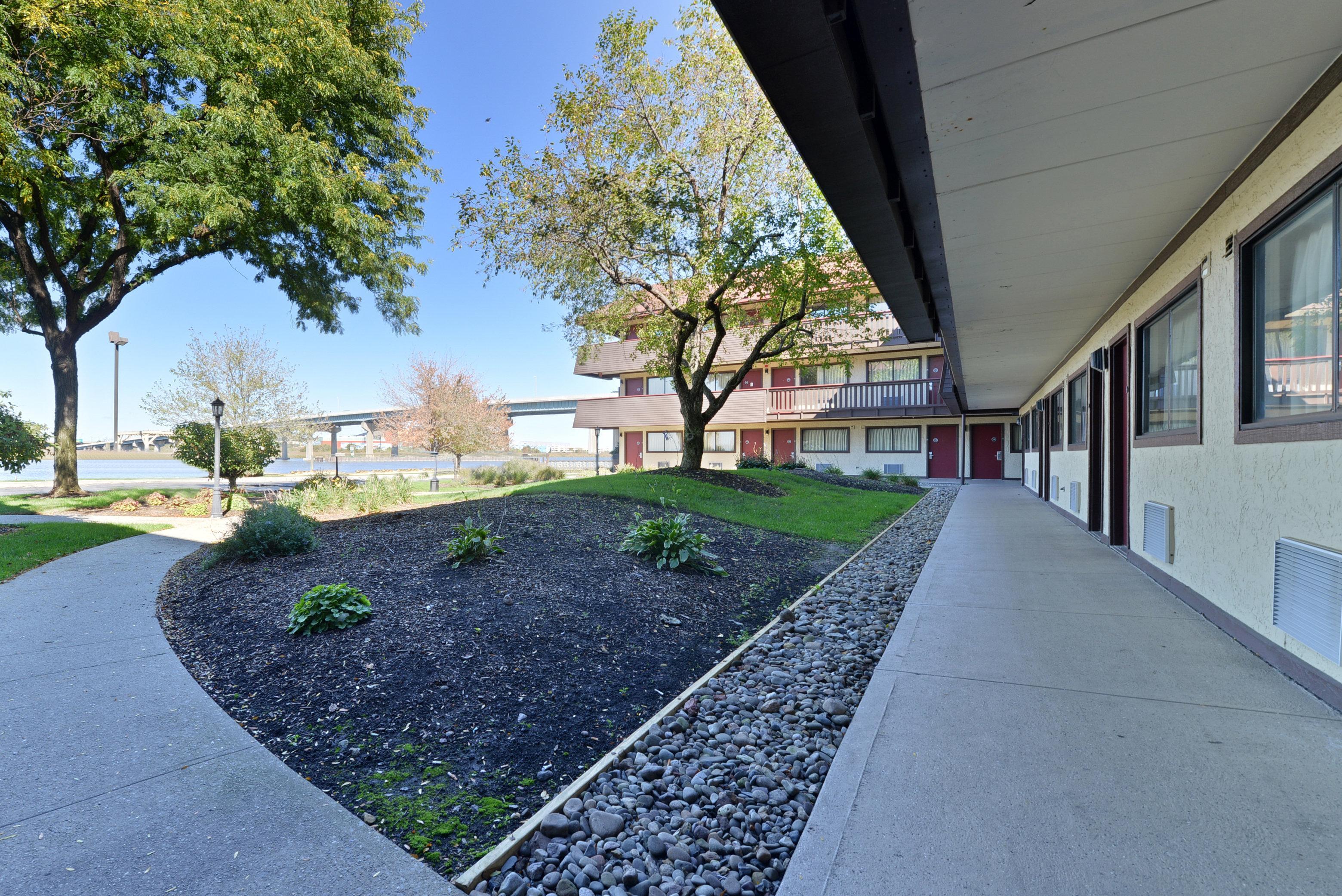 Red Roof Inn Plus+ Secaucus - Meadowlands Exterior photo