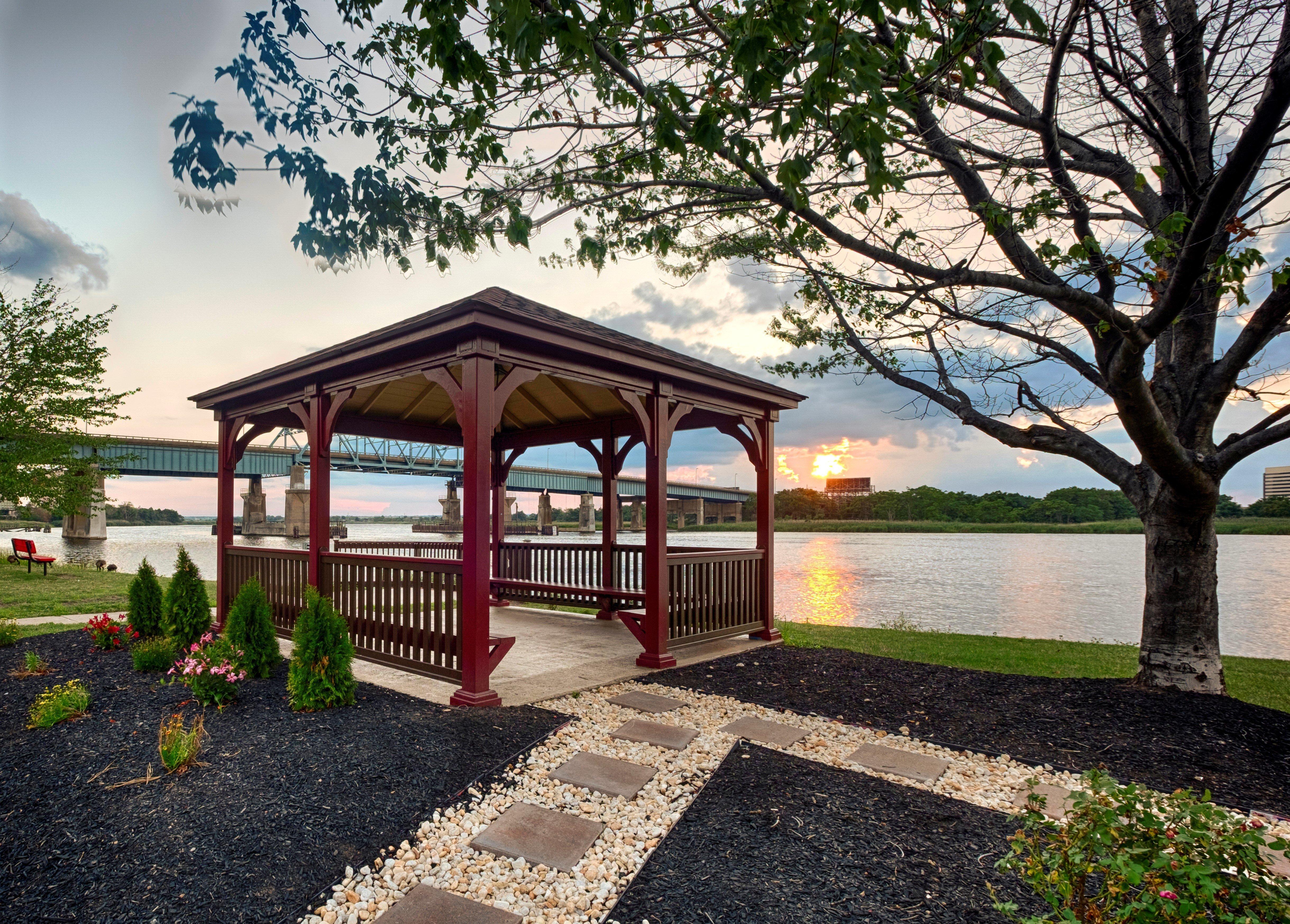 Red Roof Inn Plus+ Secaucus - Meadowlands Exterior photo