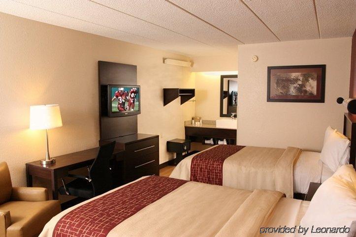 Red Roof Inn Plus+ Secaucus - Meadowlands Room photo