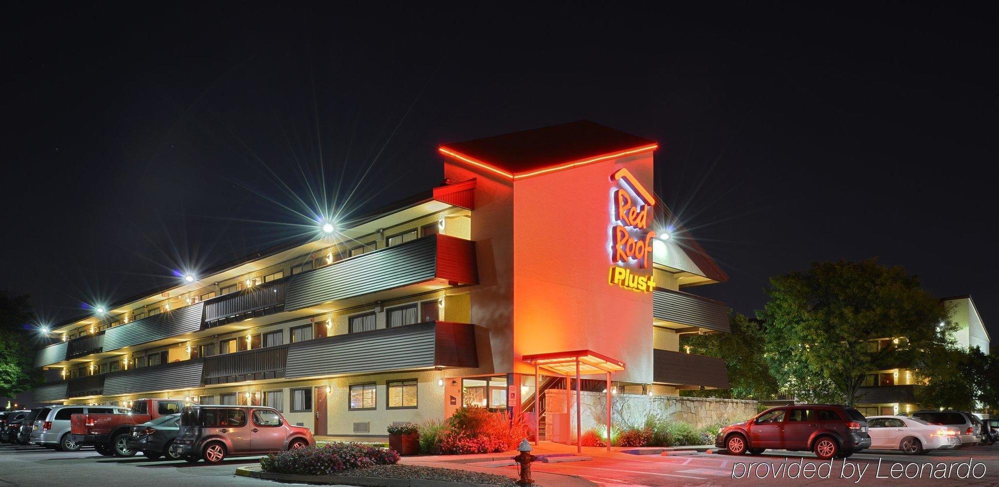 Red Roof Inn Plus+ Secaucus - Meadowlands Exterior photo
